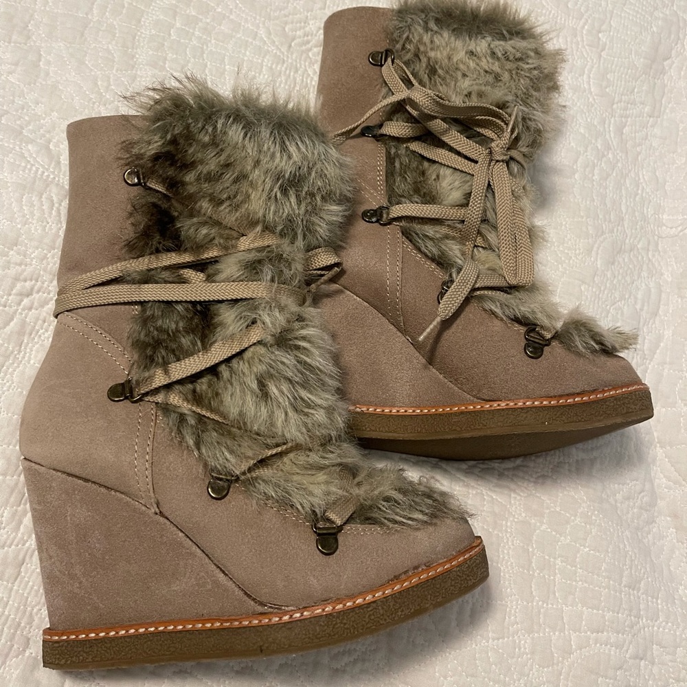 Wedge Fur Boots